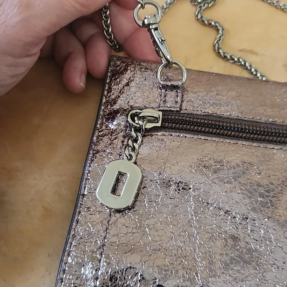 Sorial Metalic Turn Lock Crossbody Purse Handbag with Chain Strap - Picture 5 of 12